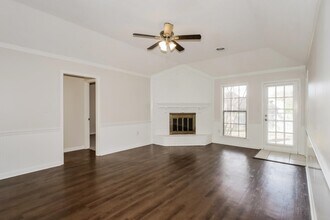 7318 Old Dominion Ct in Memphis, TN - Building Photo - Building Photo