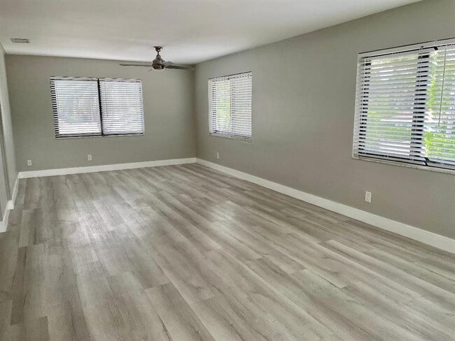 821 N Victoria Park Rd in Fort Lauderdale, FL - Building Photo - Building Photo