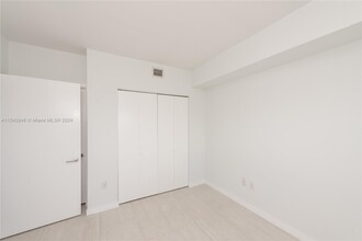 460 NE 28th St in Miami, FL - Building Photo - Building Photo