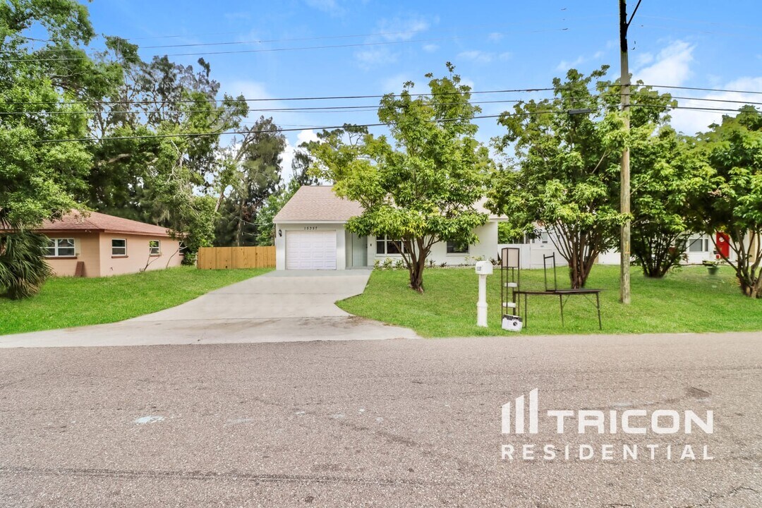 15357 Westminister Ave in Clearwater, FL - Building Photo