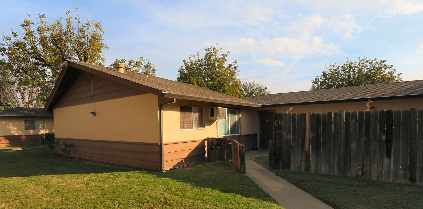 Malvern Apartments in Marysville, CA - Building Photo