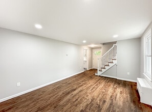 85 Cold Spring Cir in Naugatuck, CT - Building Photo - Building Photo