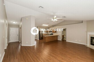 10450 McGirts Creek Dr in Jacksonville, FL - Building Photo - Building Photo