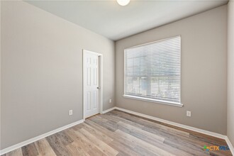 8016 Hawthorn in Temple, TX - Foto de edificio - Building Photo