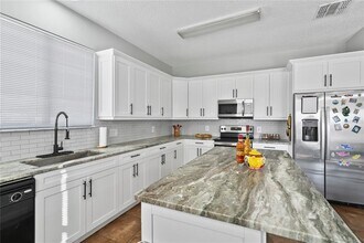 1010 Elderberry Dr in Davenport, FL - Building Photo - Building Photo
