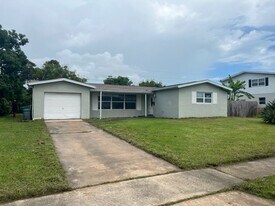 1716 Ixora Dr W in Melbourne, FL - Building Photo