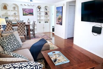 2490 SW 14th Dr in Gainesville, FL - Building Photo - Building Photo