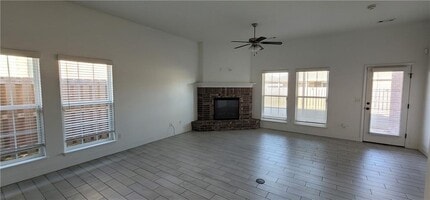 5908 NW Ettie May St in Bentonville, AR - Building Photo - Building Photo