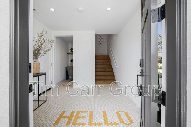 1193 Winslow Ln in Newport Beach, CA - Building Photo - Building Photo