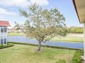 74 Royal Oak Ct in Vero Beach, FL - Building Photo - Building Photo