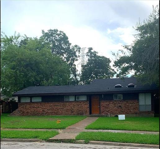 2454 Whit Dr in Mesquite, TX - Building Photo