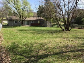 1005 Westwinds Dr in Columbia, MO - Building Photo - Building Photo