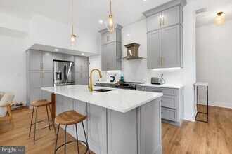1119 Pine St in Philadelphia, PA - Building Photo - Building Photo