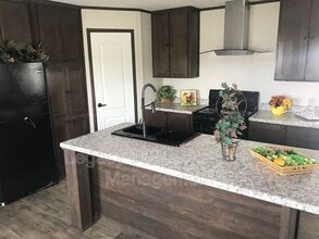 800 N Old Betsy Rd in Cleburne, TX - Building Photo - Building Photo