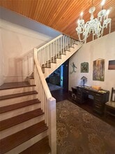 104 S Johnson St in Alvin, TX - Building Photo - Building Photo
