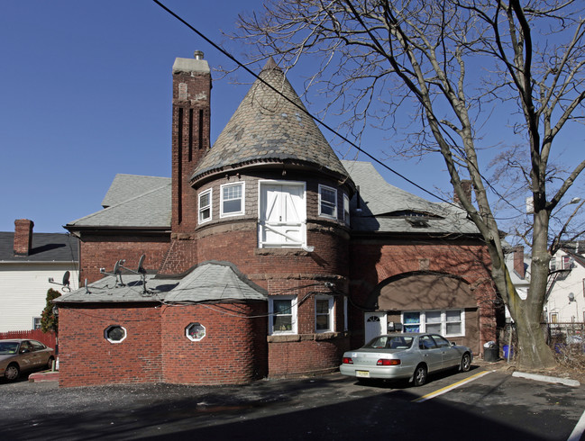 253 Townsend St in New Brunswick, NJ - Building Photo - Building Photo