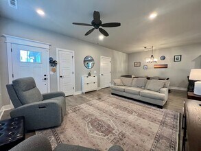 1720 W Broadway Pl in Rogers, AR - Building Photo - Building Photo