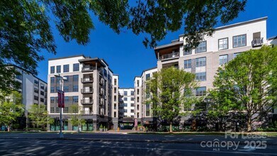 4401 Barclay Downs Dr in Charlotte, NC - Building Photo - Building Photo