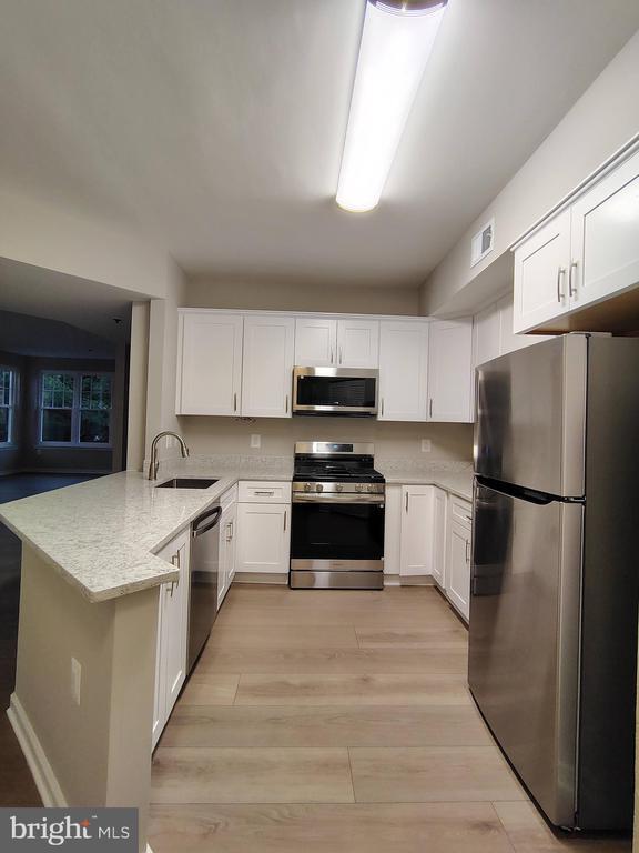 1641 International Dr in McLean, VA - Building Photo - Building Photo