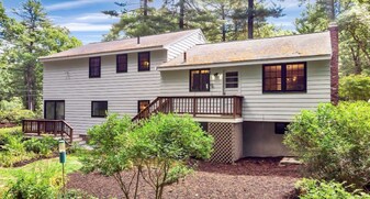 310 Hayward Mill Rd in Concord, MA - Building Photo