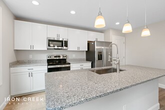 55 Emma St in Asheville, NC - Building Photo - Building Photo