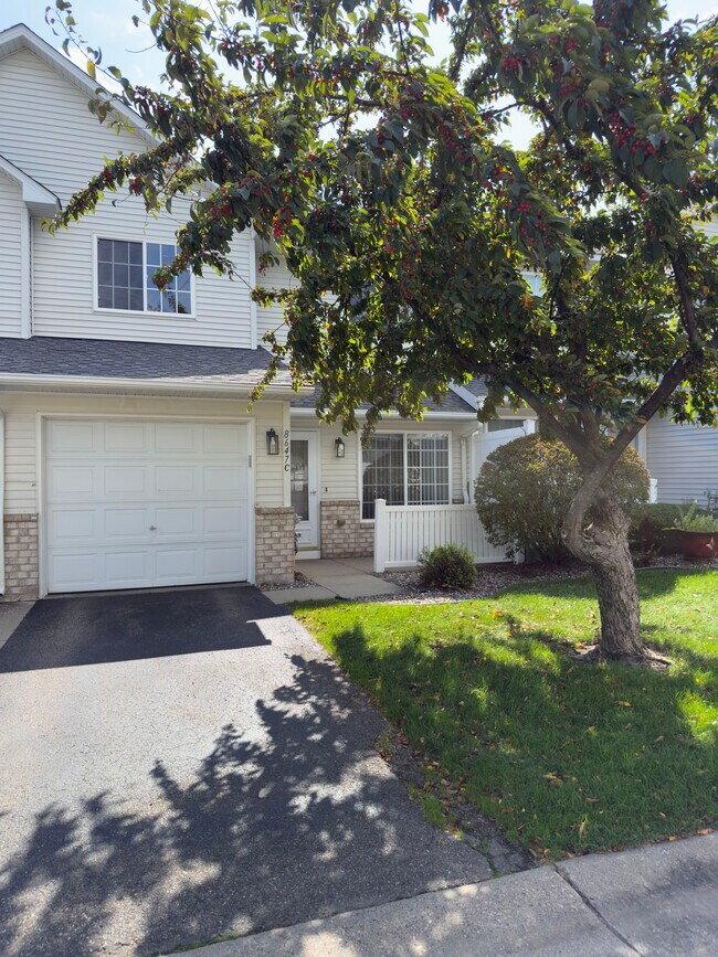 property at 8647 Quarry Ridge Ln