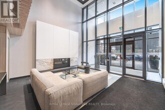 225 Sumach St in Toronto, ON - Building Photo - Building Photo