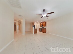 524 Red Dusk Paint Dr in La Marque, TX - Foto de edificio - Building Photo