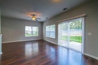 140 Cantle Dr in Richmond Hill, GA - Building Photo - Building Photo