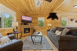 1150 Pinyon Cir in Pigeon Forge, TN - Building Photo