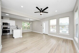 819 E 40th St in Houston, TX - Building Photo - Building Photo