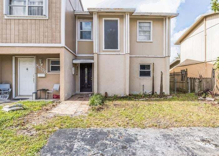 8008 SW 6th St in North Lauderdale, FL - Building Photo