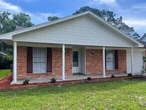 1815 Westwood Dr in Stafford, TX - Building Photo - Building Photo