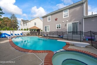 7 Linden Ave in West Long Branch, NJ - Building Photo - Building Photo