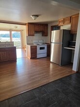 3255 N Lakeshore Dr in Ludington, MI - Building Photo - Building Photo