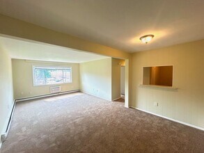 1405 - 1409 Doewood Lane in Capitol Heights, MD - Building Photo - Interior Photo