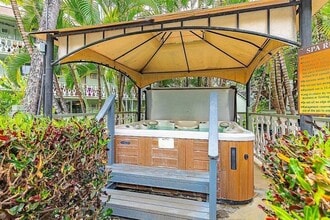 75-5776-5776 Kuakini Hwy in Kailua Kona, HI - Building Photo - Building Photo