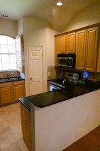 4905 Canberra Ln in Arlington, TX - Building Photo - Building Photo