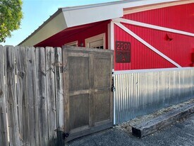 2201 S Church St in Georgetown, TX - Building Photo