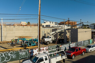 600 N Western Ave in Los Angeles, CA - Building Photo - Building Photo