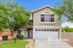 7713 S 47th Ln in Phoenix, AZ - Building Photo