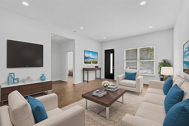 3901 Le May Ave in Dallas, TX - Foto de edificio - Building Photo