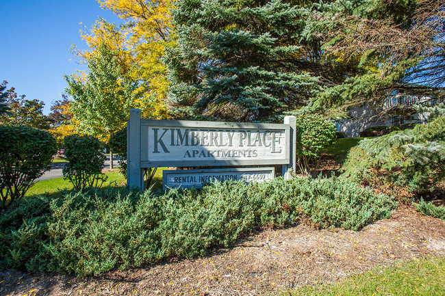 Kimberly Place Apartments in Waukesha, WI - Building Photo - Building Photo