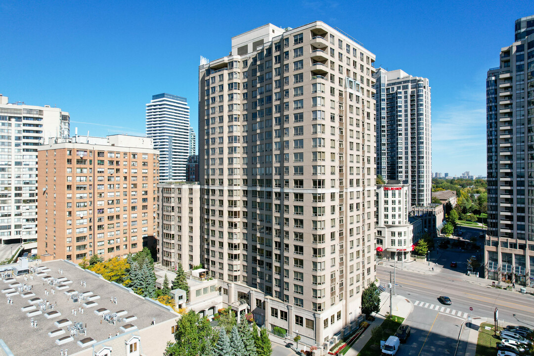 The Royal Arms in Toronto, ON - Building Photo