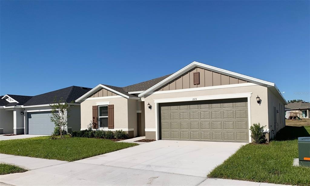 205 Spirit Lndg Cir in Winter Haven, FL - Foto de edificio