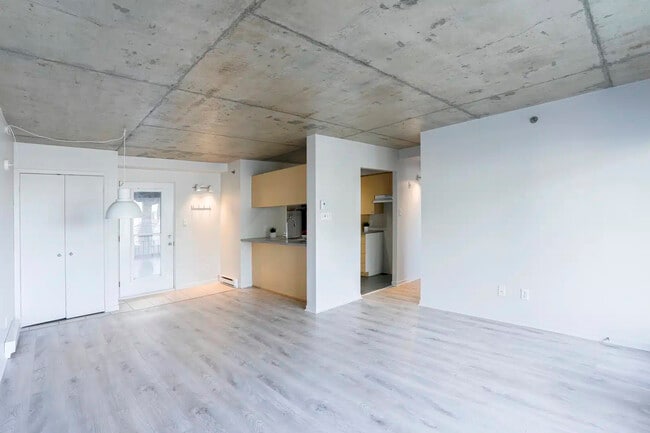 325 Rue Saint-Vallier E in Québec, QC - Building Photo - Building Photo