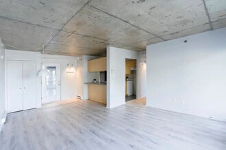 325 Rue Saint-Vallier E in Québec, QC - Building Photo - Building Photo