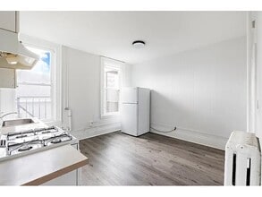 128 Washington Ave, Unit 2 in Chelsea, MA - Foto de edificio - Building Photo