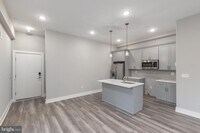 2401 N Mascher St photo'