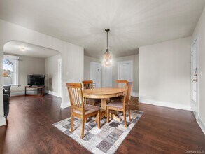 109 Cooper Dr in Nyack, NY - Building Photo - Building Photo